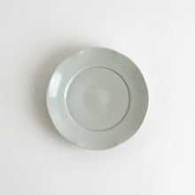 画像をギャラリービューアに読み込む, 白磁輪花5寸皿 / 阿南維也