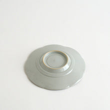 画像をギャラリービューアに読み込む, 白磁輪花5寸皿 / 阿南維也