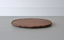 画像をギャラリービューアに読み込む, 輪花楕円皿 (8寸 / ウォールナット) / 藤崎均