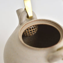 Load image into Gallery viewer, 土瓶(M;白) / 西村峰子