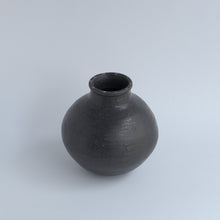 画像をギャラリービューアに読み込む, 炭化 壺 / 日高伸治