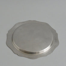 Load image into Gallery viewer, 輪花皿 L / 竹俣勇壱