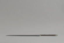 画像をギャラリービューアに読み込む, ブレッドナイフ / 竹俣勇壱