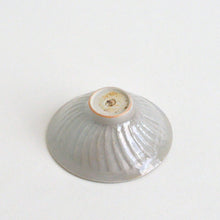 Load image into Gallery viewer, 白瓷印花盃 / 豊増一雄