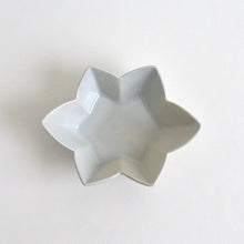 画像をギャラリービューアに読み込む, 白瓷楓小鉢 / 豊増一雄