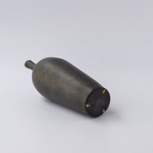 Load image into Gallery viewer, 花器(黒 / 船串篤司