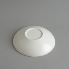 画像をギャラリービューアに読み込む, 浅鉢(白) / 高久敏士