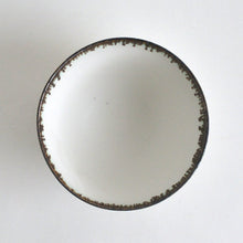 Load image into Gallery viewer, 飯碗(白雲ブロンズ縁); 千田稚子