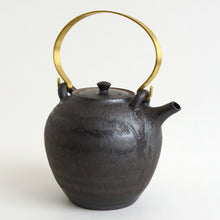 Load image into Gallery viewer, 土瓶(LL,黒) / 西村峰子