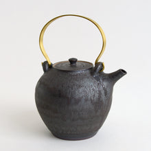 Load image into Gallery viewer, 土瓶(L,黒) / 西村峰子