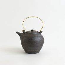 Load image into Gallery viewer, 土瓶(L,黒) / 西村峰子