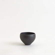 Load image into Gallery viewer, 汲出(黒) / 西村峰子