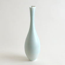 画像をギャラリービューアに読み込む, 青白磁一輪挿し / 村田匠也