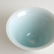 Load image into Gallery viewer, 青白磁反り鉢 / 村田匠也