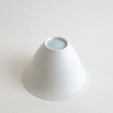 Load image into Gallery viewer, 青白磁反り鉢 / 村田匠也