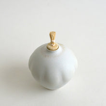 画像をギャラリービューアに読み込む, 桃白磁振り出し / 村田匠也