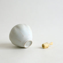 画像をギャラリービューアに読み込む, 桃白磁振り出し / 村田匠也