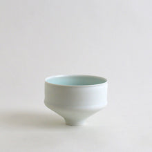 画像をギャラリービューアに読み込む, 青白磁鉢 / 村田匠也