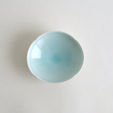 画像をギャラリービューアに読み込む, 青白磁輪花小向付 / 村田匠也