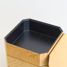 Load image into Gallery viewer, クリ重箱 三段 中薪地漆 / 田澤祐介