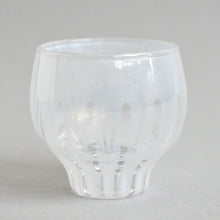 Load image into Gallery viewer, renぐい呑み(バルーンS)ホワイト / Hiroy Glass Studio