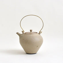 Load image into Gallery viewer, 土瓶(L;白) / 西村峰子