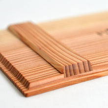 画像をギャラリービューアに読み込む, 菓子皿(スギ)/ さしものかぐたかはし