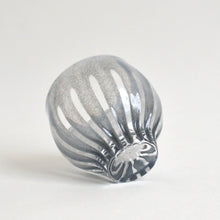 画像をギャラリービューアに読み込む, renぐい呑み(バルーンS)スモークグレー / Hiroy Glass Studio