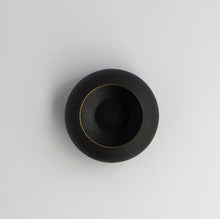 Load image into Gallery viewer, 壺 小 (縁真鍮) / 安西淳