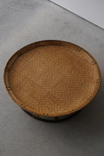 Load image into Gallery viewer, タリアン族 正円卓 淡色 / mrak
