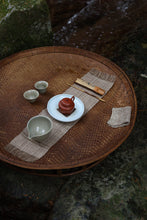 Load image into Gallery viewer, タリアン族 正円卓 濃色 / mrak
