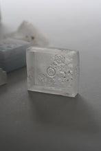 Load image into Gallery viewer, ときの箱 雪花 / 松田苑子
