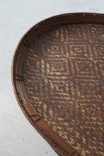 Load image into Gallery viewer, タリアン族 楕円卓 濃色 / mrak
