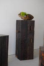 Load image into Gallery viewer, 古材展示台400x400x800 / 藤崎均

