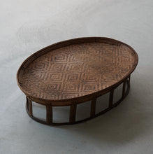 Load image into Gallery viewer, タリアン族 楕円卓 伝統柄 / mrak
