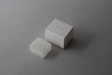 Load image into Gallery viewer, ときの箱 雪花 / 松田苑子
