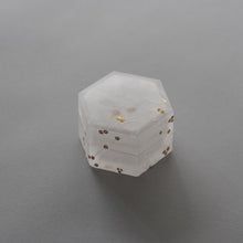 Load image into Gallery viewer, ときの箱 ヤドリギ / 松田苑子
