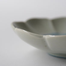 画像をギャラリービューアに読み込む, 輪花鉢 花唐草文 / 兵頭侑亀

