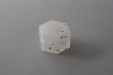 Load image into Gallery viewer, ときの箱 ヤドリギ / 松田苑子
