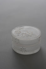 Load image into Gallery viewer, ときの箱 雪花 / 松田苑子
