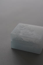 Load image into Gallery viewer, ときの箱 雪花 / 松田苑子
