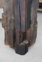 Load image into Gallery viewer, 古材展示台400x400x600 / 藤崎均
