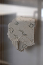 Load image into Gallery viewer, Relief tile O / 小駒眞弓
