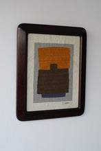 Load image into Gallery viewer, 染絵額 かみ合う (マホガニー /  大)  / 名取敏雄
