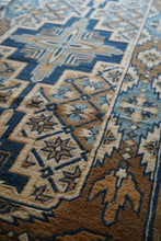 Load image into Gallery viewer, 花十字利剣 / 赤穂緞通（在庫あり／店頭販売のみ）
