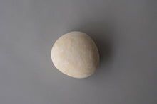 画像をギャラリービューアに読み込む, はりこ石 小(がさ) / 備中和紙
