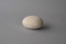 画像をギャラリービューアに読み込む, はりこ石 小(がさ) / 備中和紙
