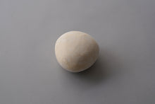 画像をギャラリービューアに読み込む, はりこ石 小(がさ) / 備中和紙
