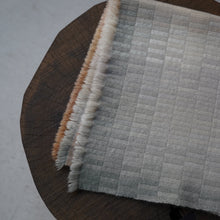 画像をギャラリービューアに読み込む, カシミヤスカーフ skin color1 / 高見由香
