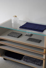 Load image into Gallery viewer, MONYO ランプシェード / 新田佳子
